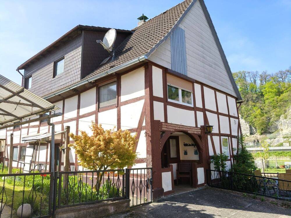 Thumbnail-Charmantes Fachwerkhaus an der Weser mit Nebengebäude und Fernblick in DölmeBevern