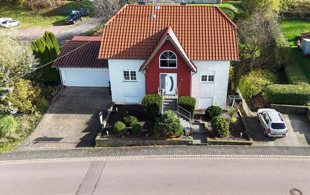 Thumbnail-Großes Haus mit Einliegerwohnung und 1300m2 Garten