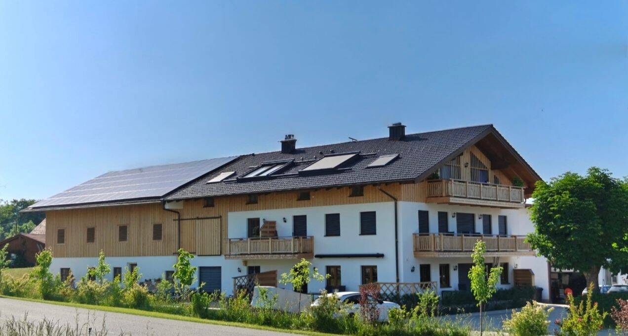 Thumbnail-Schöne 3 Zi--Wohnung im 1. OG mit 2 Balkonen u. eigener Garten, nähe Söllhuben
