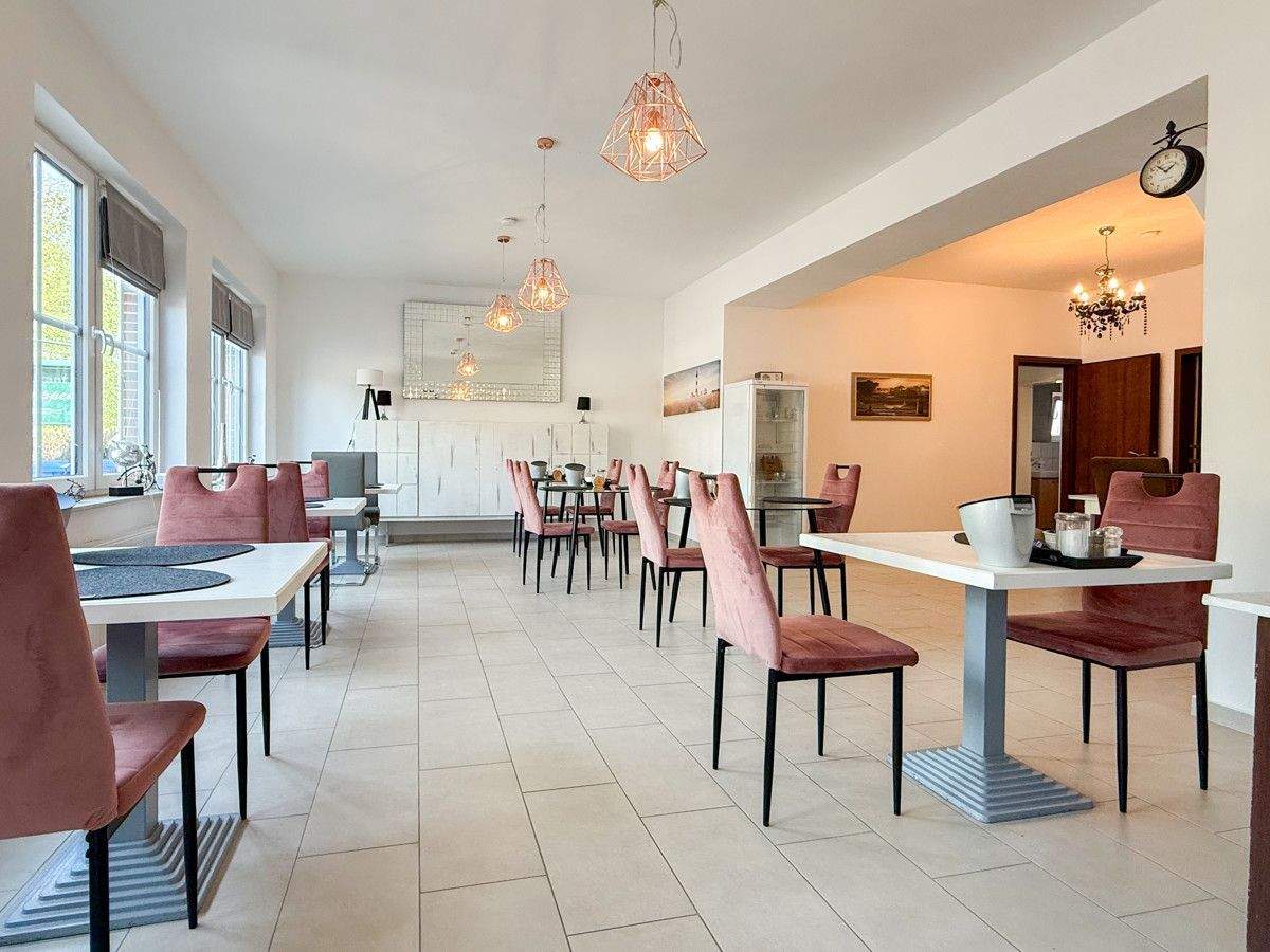 Thumbnail-Inhabergeführte Pension mit 8 Apartments und Frühstücksraum