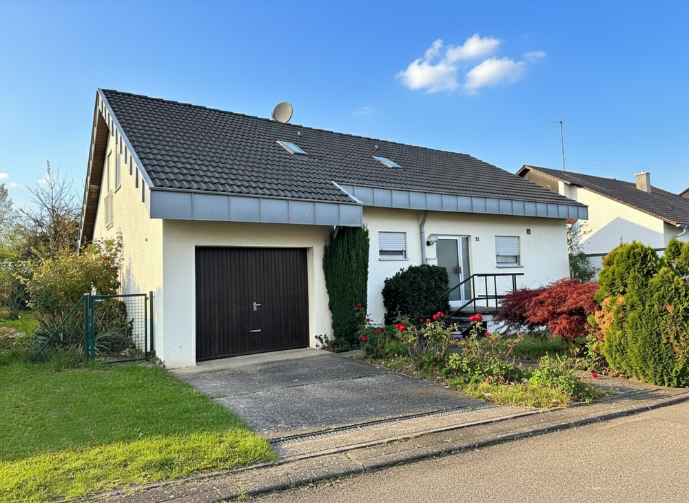 Thumbnail-Freistehendes Einfamilienhaus mit herrlichem, großen Gartenbereich in bevorzugter Lage