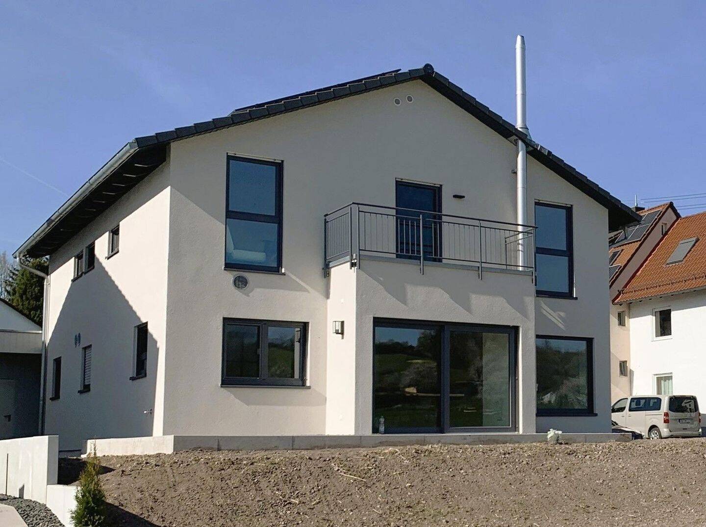 Thumbnail-Neugebautes Einfamilienhaus in Ortsrandlage