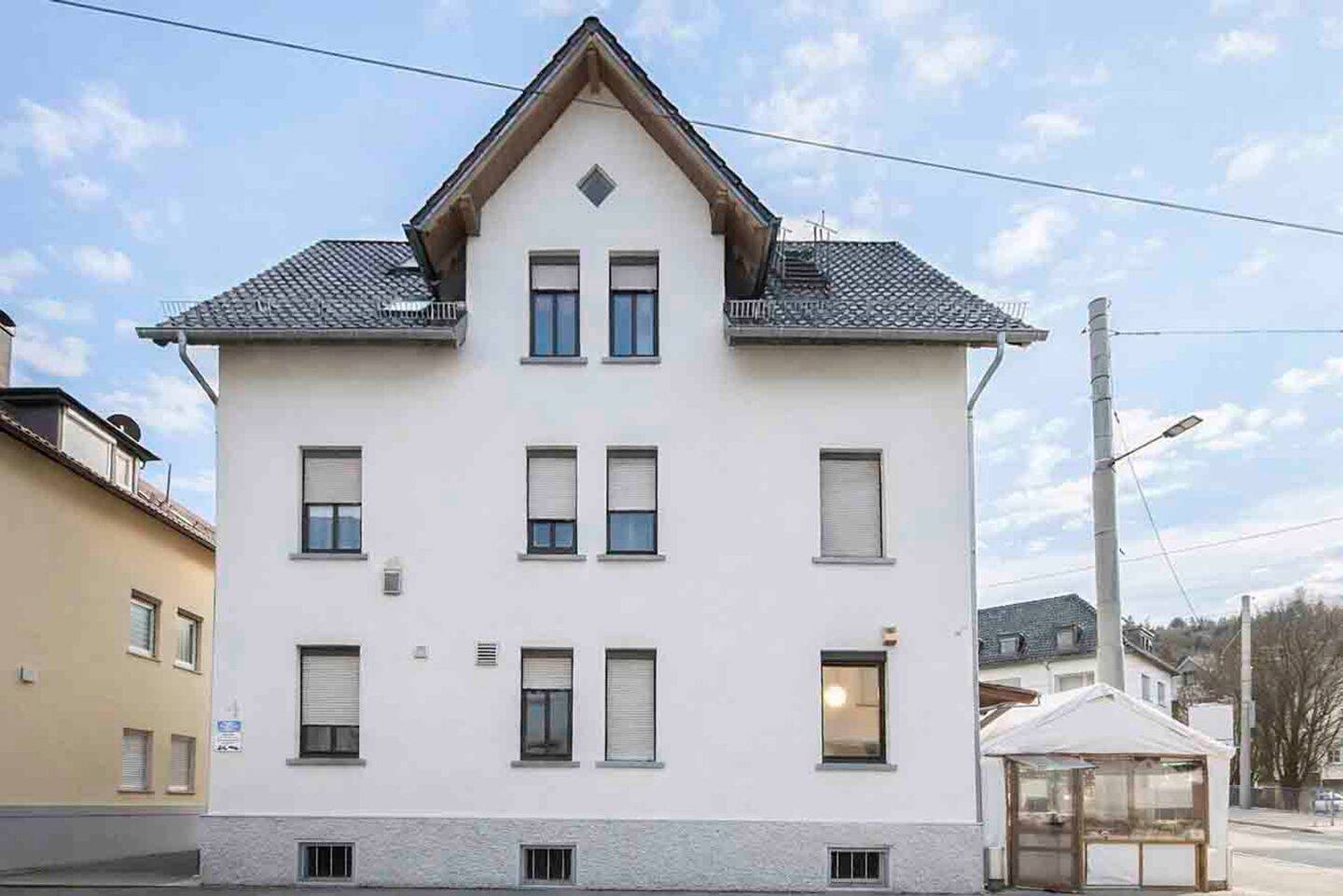 Thumbnail-Attraktives Wohn- und Geschäftshaus mit Gastronomie in gefragter Lage Stuttgart-Wangen