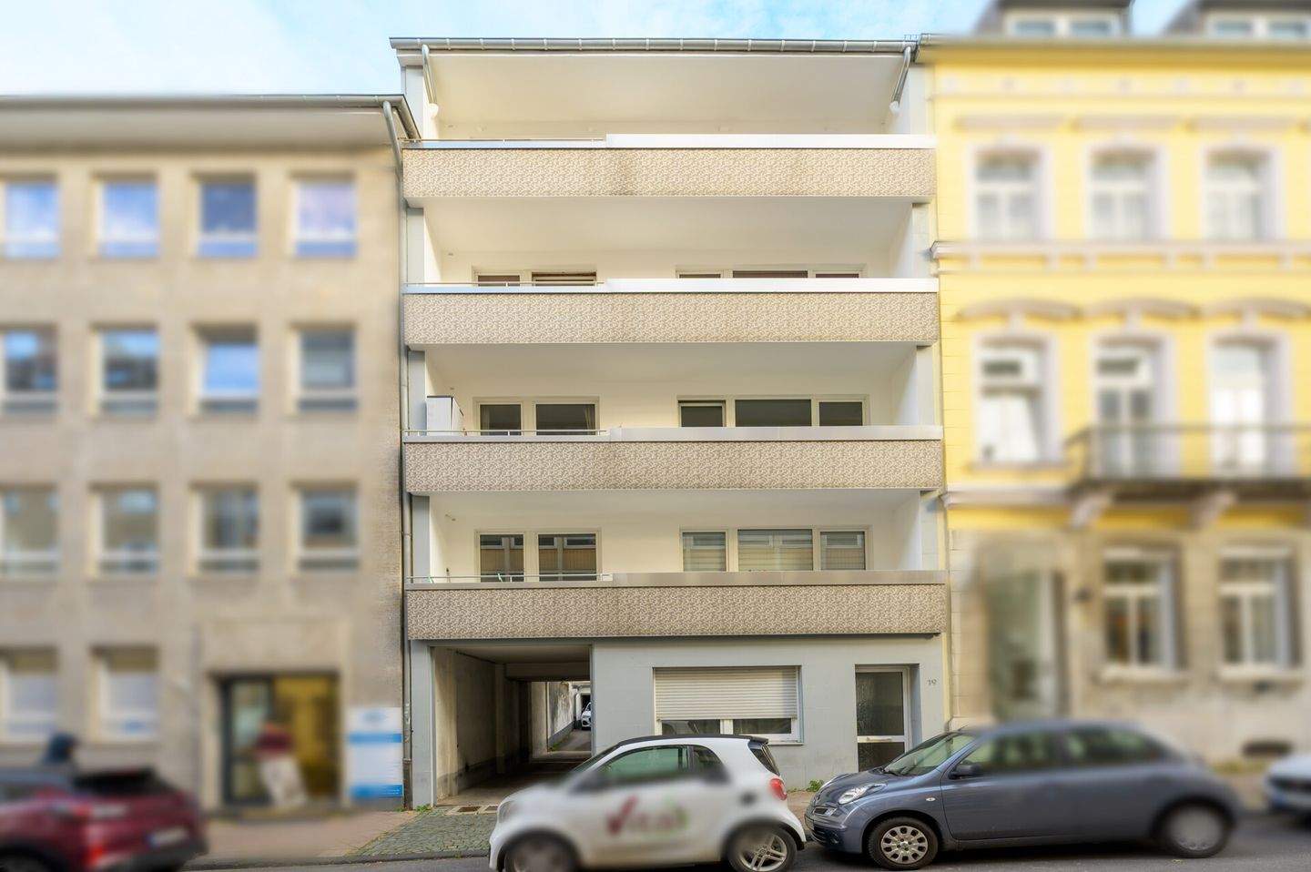 Thumbnail-Investieren in Sicherheit: Grundsolides 6-Parteienhaus mit 3 Garagen inmitten des Aachener Zentrums!