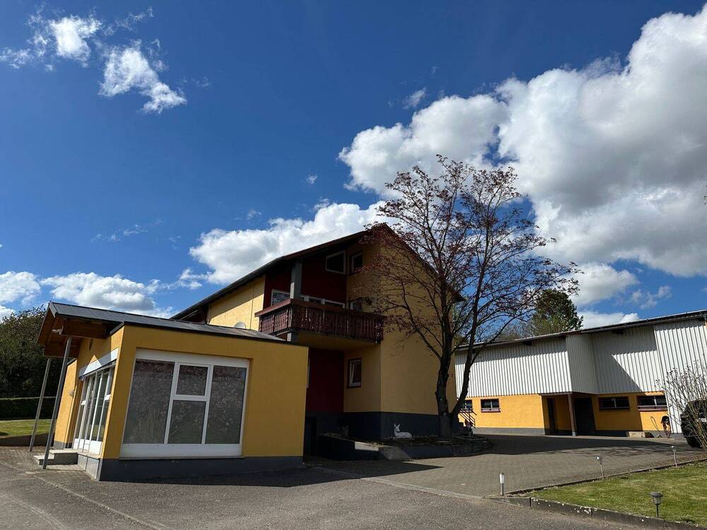 Haus, Hoflanden und Ökonomiegebäude