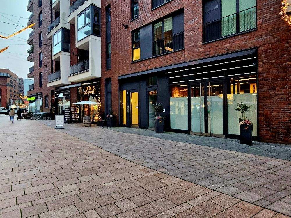 Thumbnail-Ladenfläche direkt auf dem Überseeboulevard