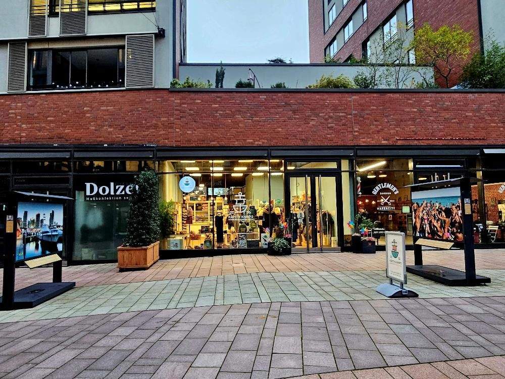 Thumbnail-Ladenfläche direkt auf dem Überseeboulevard