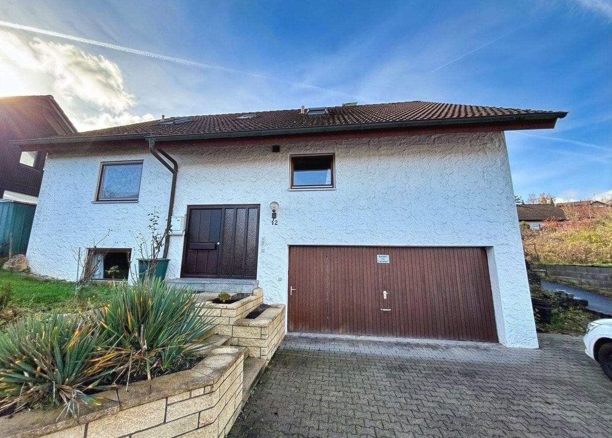 Thumbnail-Attraktives Haus in Dätzingen mit Einliegerwohnung, Doppelgarage und Garten