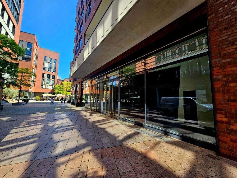 Thumbnail-Ladenfläche im Zentrum der HafenCity