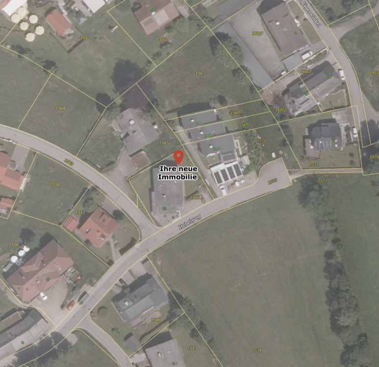 Thumbnail-3 Familienhaus in Höchenschwand, Parkplätze, 3 Etagen, Ausblick, Leerstand