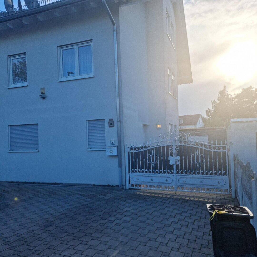 Thumbnail-Hochwertige & Moderne Doppelhaushälfte in Pforzheim, Wilferdinger Höhe zu verkaufen