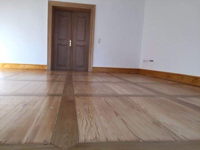 Thumbnail-sanierter Altbau mit barocken Türen im Zentrum von Naumburg