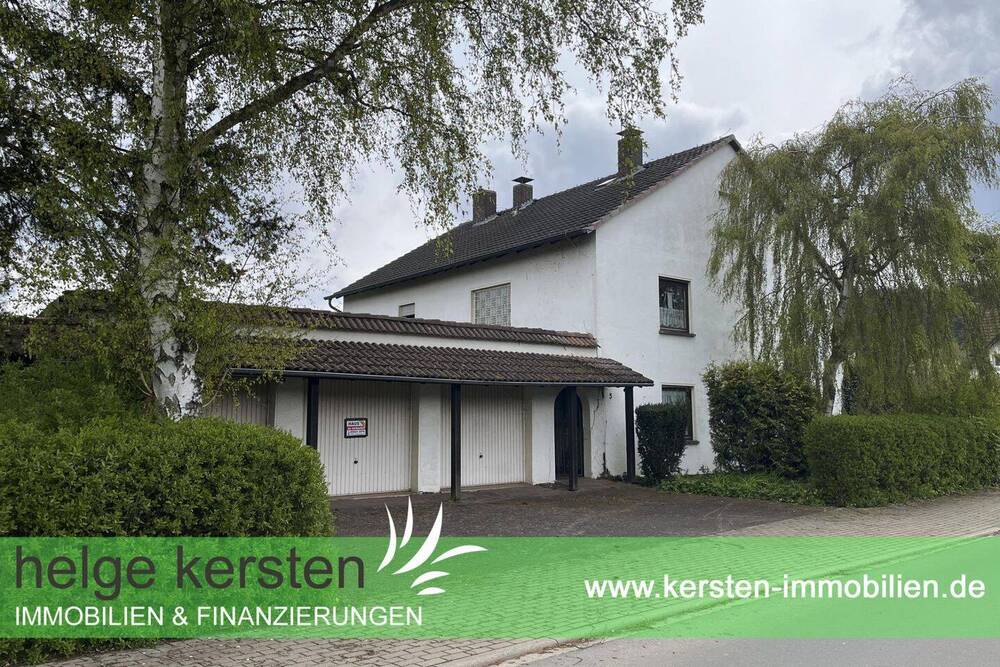 Thumbnail-Großzügiges Zweifamilienhaus in Vöhl sucht neue Eigentümer!