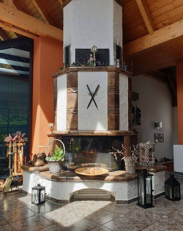 Thumbnail-Ein Schmuckstück in bester gehobener Wohnlage: Kamin, Innenpool, Doppelgarage, 5 Räume, großer Garten, Gästehaus mit Küche und Bad