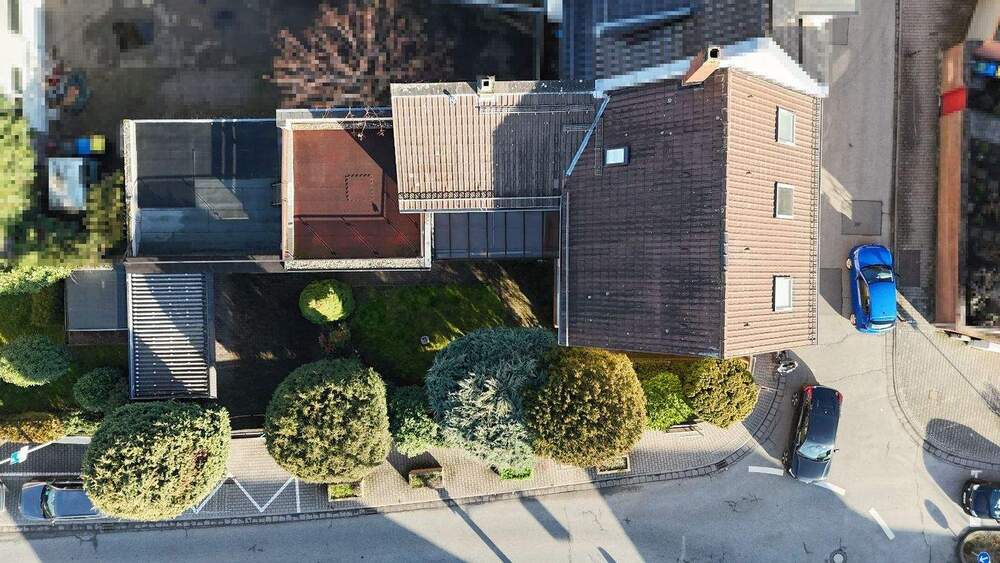 Thumbnail-Gepflegtes, großes eventuell Mehrgenerationenhaus