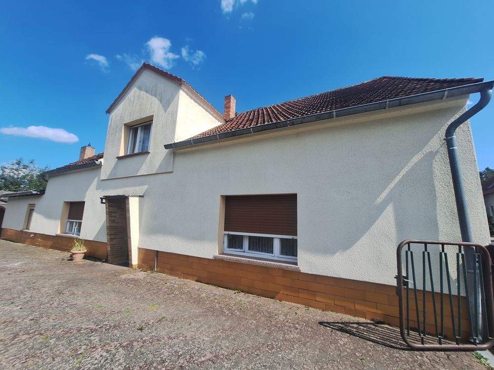 Thumbnail-Großzügig geschnittene Immobilie - Möglich als Ein- oder Zweifamilienhaus! Auch ideal für Gewerbetreibende!