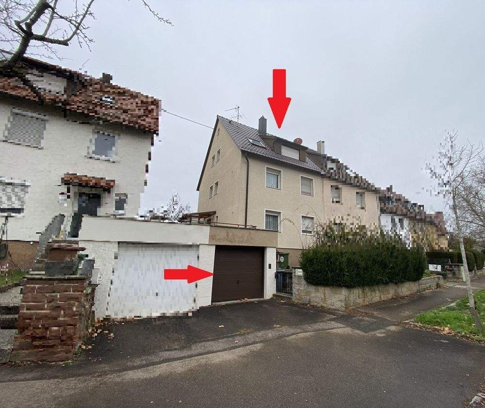 Thumbnail-Luginsland - Modernisierungsbedürftige DHH als ZFH mit Garage im Stuttgarter Osten *PROVISIONSFREI*
