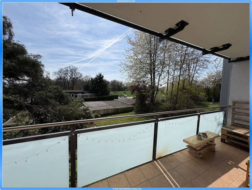 Thumbnail-Schöne helle drei Zimmerwohnung mit großer Loggia