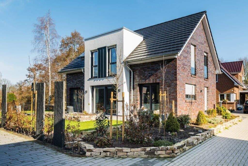 Thumbnail-Exklusiver Neubau auf großem Grundstück in begehrter Lage! OL-Bürgerfelde