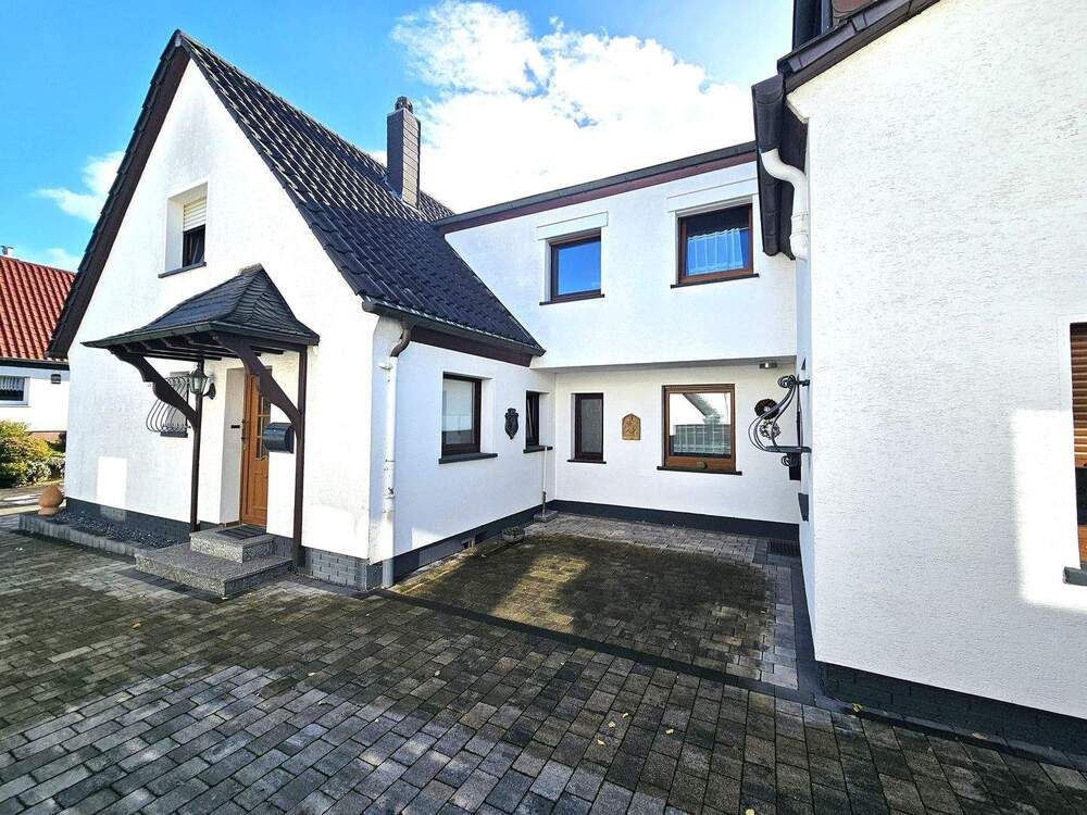 Thumbnail-Zwei Häuser, ein Kaufpreis: Einfamilien-Reihen-Eck-Haus als Doppelhaus gebaut