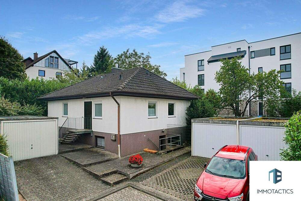 Thumbnail-Ruhiger Bungalow mit großem Garten, vielseitigem Untergeschoss und drei Garagen in Bad Kreuznach