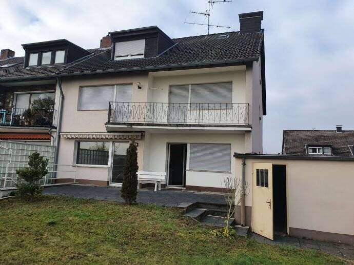 Zündorf-Rückansicht-Garage