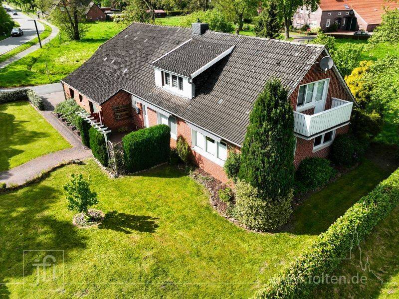 Thumbnail-Modernisiertes Landhaus mit zwei Wohnungen, Scheune und optional separatem Grundstück