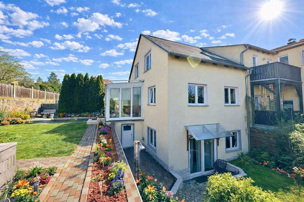 Thumbnail-* Helles, sehr hochwertig ausgestattetes und neuwertiges Haus in grüner Lage von Radebeul *