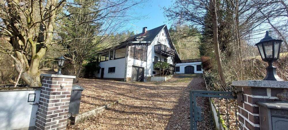 Thumbnail-Traumhafte Lage, ländliches Anwesen , 2 Häuser auf 2 Flurstücke mit 2398 m² Grund und ca. 300 m² Wohnfläche in absoluter Waldrandlage ohne Nachbarn