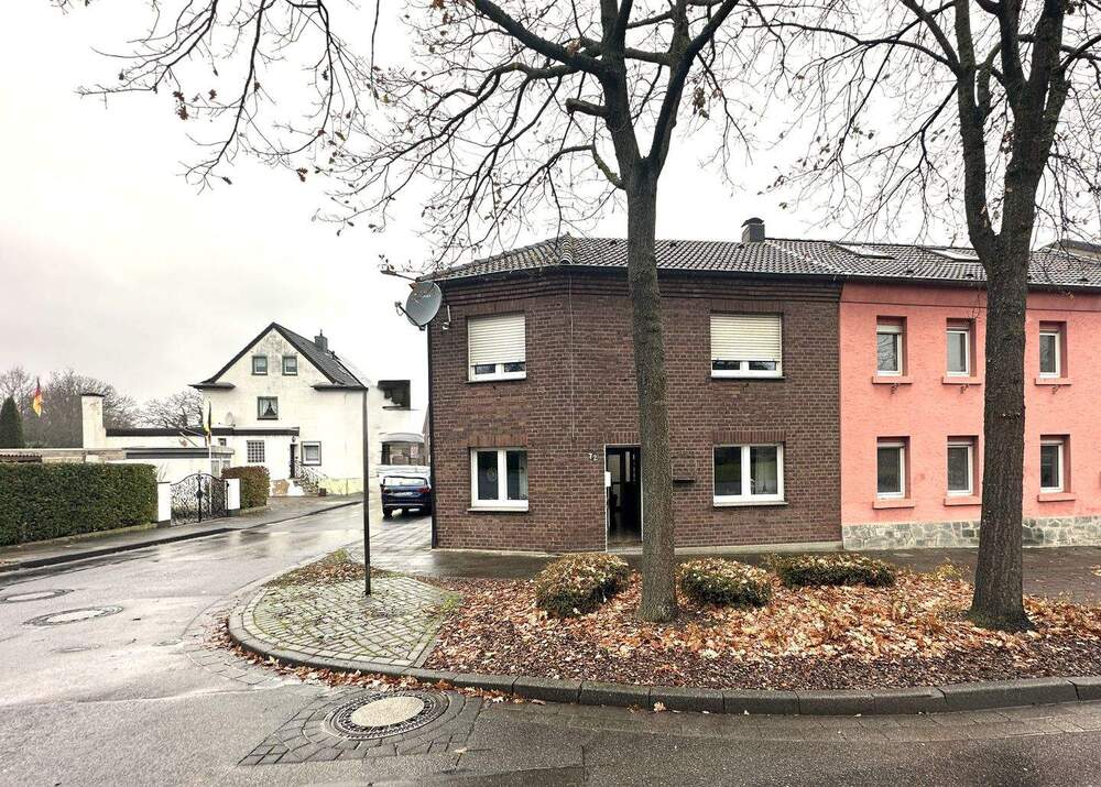 Thumbnail-Bezahlbares, kleines Einfamilienhaus mit 2 Garagen in 52382 Niederzier