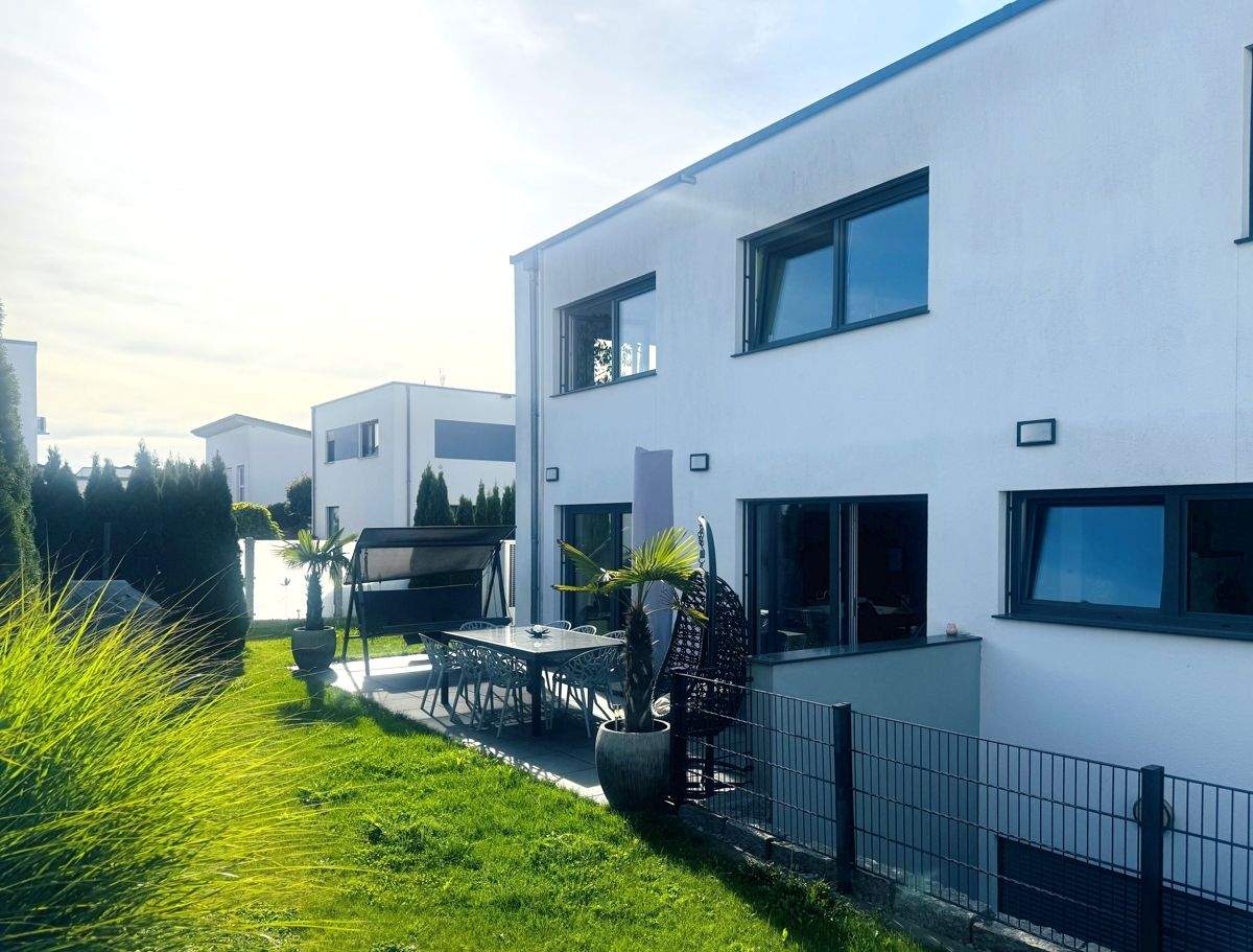 Thumbnail-Großzügiges, modernes EFH mit Einliegerwohnung in Laupheim