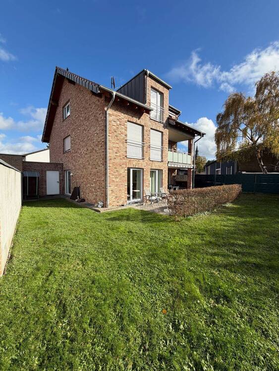 Thumbnail-Dachgeschosswohnung in Ratheim - ruhig, gepflegt, bezugsfertig