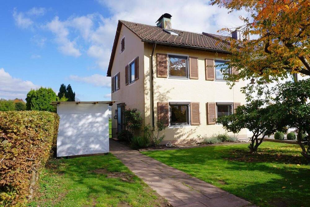 Thumbnail-Doppelhaushälfte mit schönem Garten in begehrter Wohnlage von Freudenstadt.