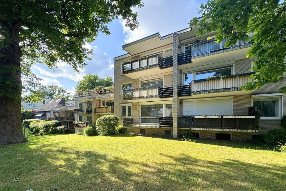 Thumbnail-Freie 3-Zimmer-Wohnung mit Swimmingpool, Sauna und Solarium - sofort verfügbar