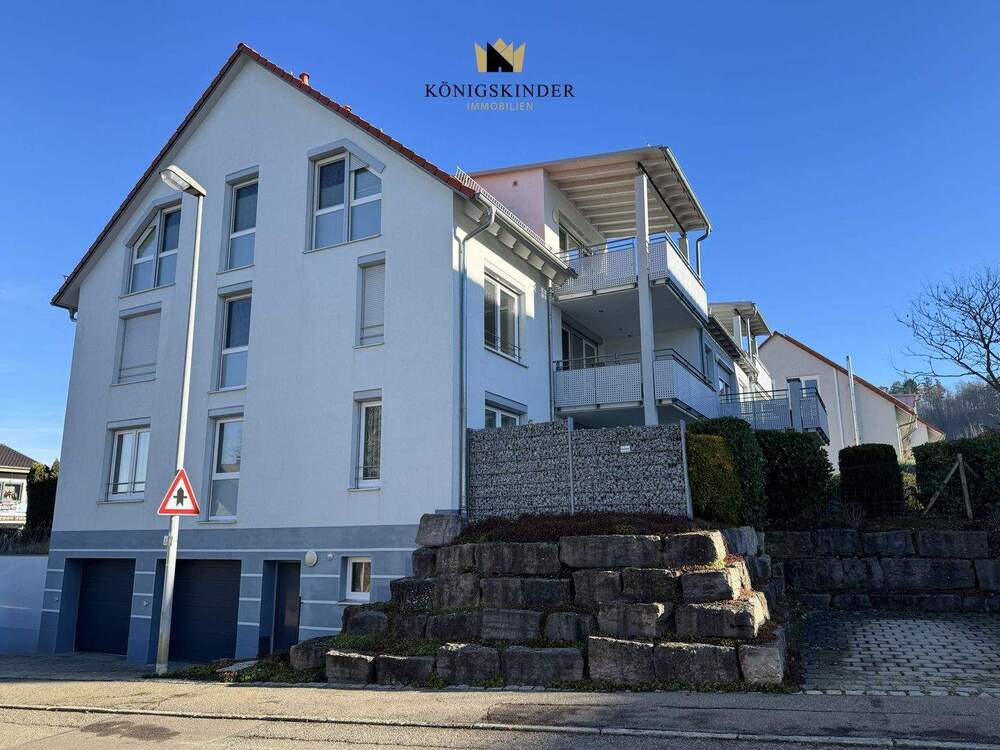 Thumbnail-Tolle 3,5 Zi. Wohnung mit Gartenanteil, Garage, EBK und Aufzug