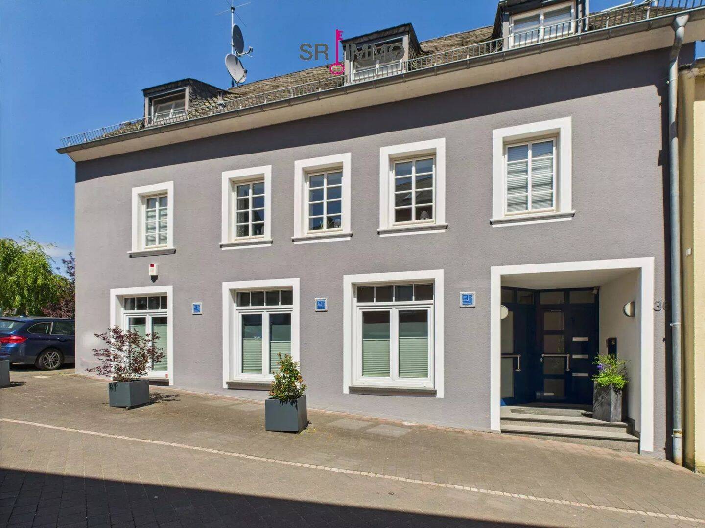 Thumbnail-3 Wohneinheiten plus Gewerbe im Ortskern von Waxweiler