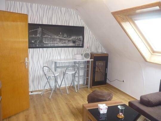 Thumbnail-Schnuckelige DG Wohnung 60 qm mit Garage
