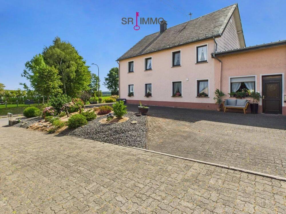 Thumbnail-Gepflegtes Einfamilienhaus mit Hobbywerkstatt in Jucken