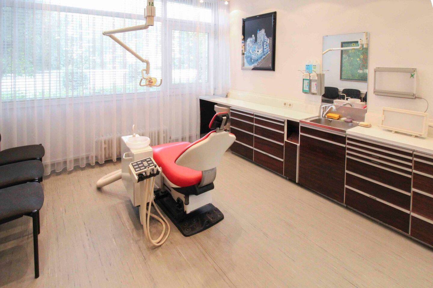 Thumbnail-Perfekt für Zahnärzte: Praxis oder Wohnen - flexibel nutzbare EG-Fläche in Bietigheim