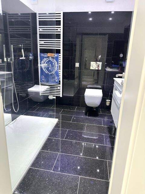 Thumbnail-Sanierte Luxuswohnung mit Garage