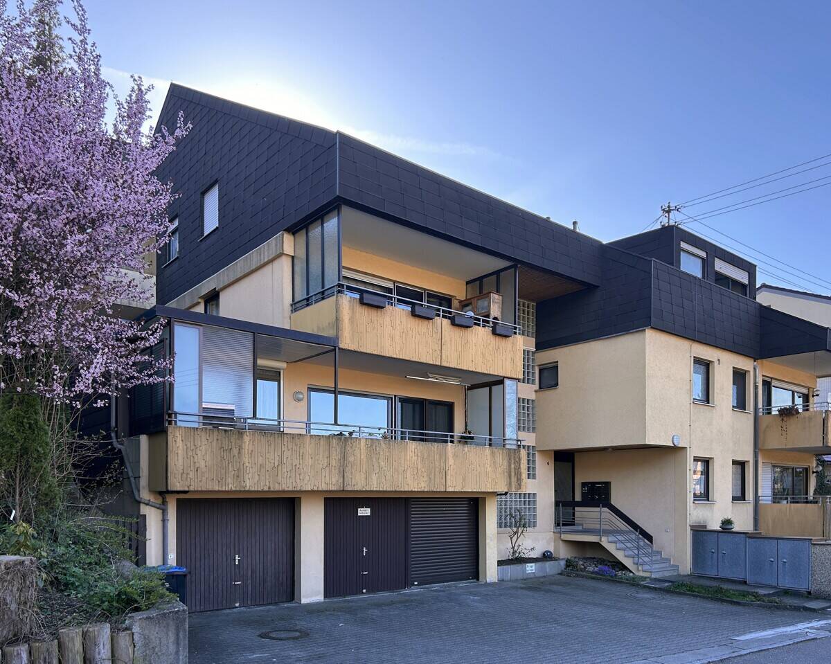 Thumbnail-3-Zimmer-Wohnung in der Oberstadt mit beeindruckendem Panoramablick, mit Garage