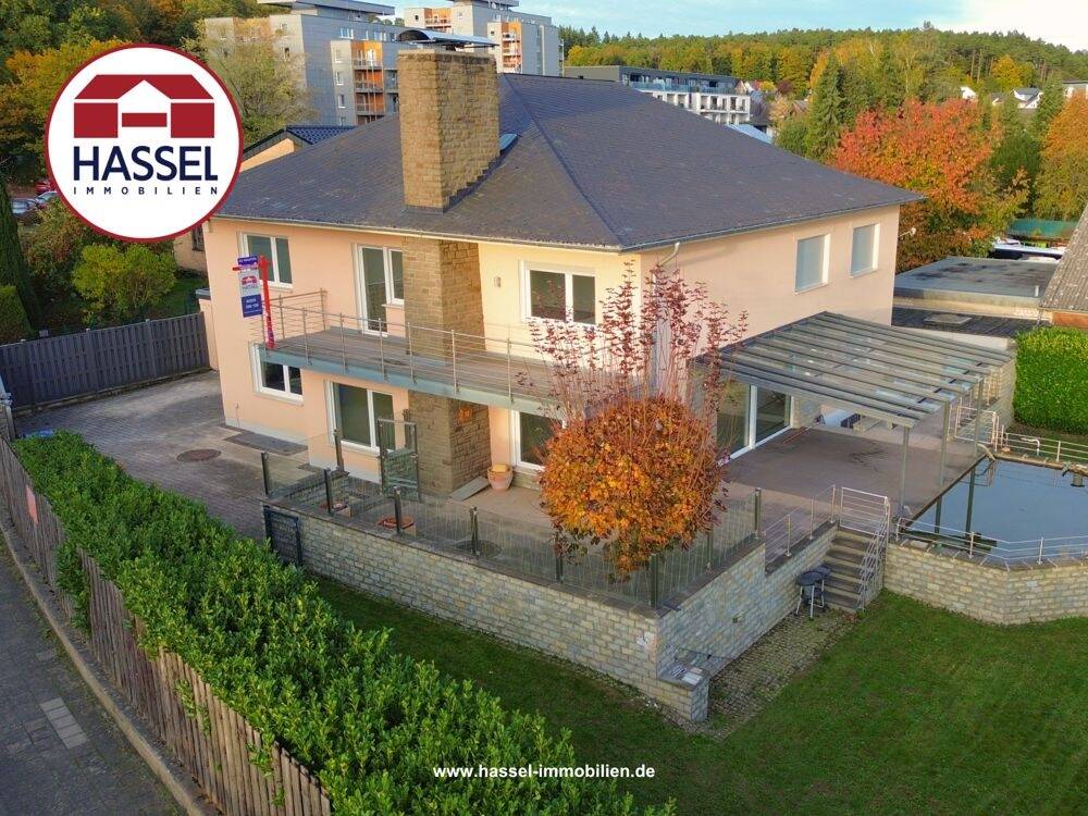 Thumbnail-Großzügiges Einfamilienhaus mit privatem Wellnessparadies. Leben mit Niveau, Eleganz & viel Platz