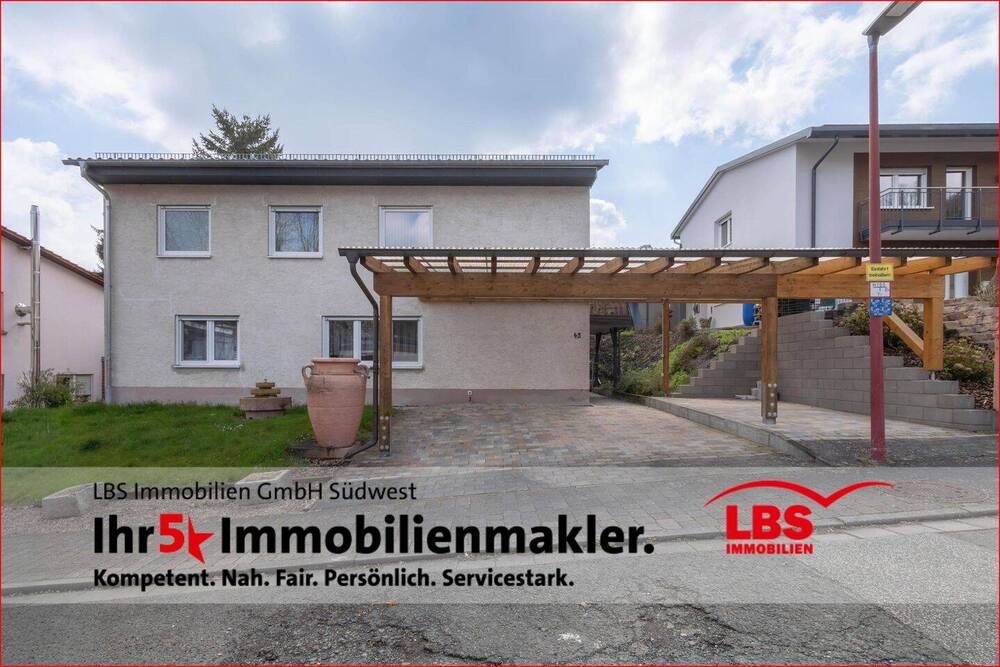Thumbnail-Gepflegtes Zweifamilienhaus mit Garten, Terrasse & großem Carport in ruhiger Lage