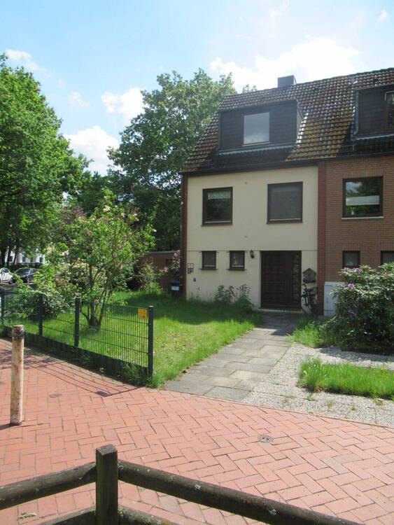 Thumbnail-Reihenendhaus mit 2 Garagen, begehrte Wohnlage in Osterholz …renovieren Sie nach IHREN WÜNSCHEN!