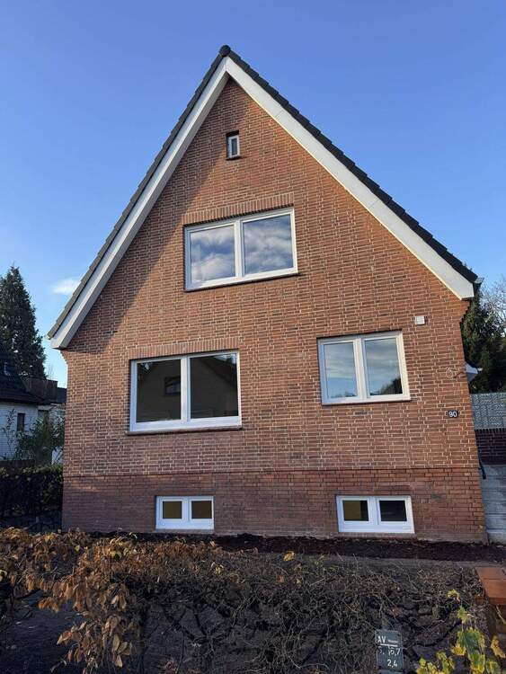 Thumbnail-Erstbezug nach Sanierung - Einfamilienhaus mit Garage