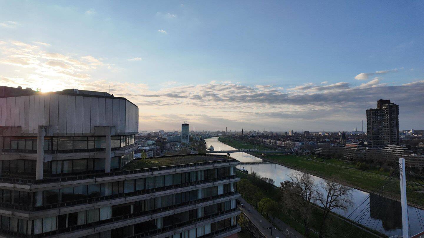 Thumbnail-Über den Dächern Mannheims: Frisch renovierte 2-Zimmer-Wohnung mit Panoramablick-sofort bezugsfrei!