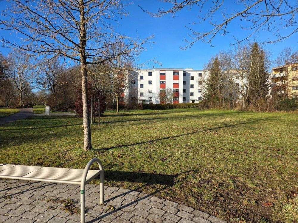 Thumbnail-Helle 3- Zimmer Wohnung mit tollem Ausblick auf Park für Naturliebhaber, in Königsbrunn