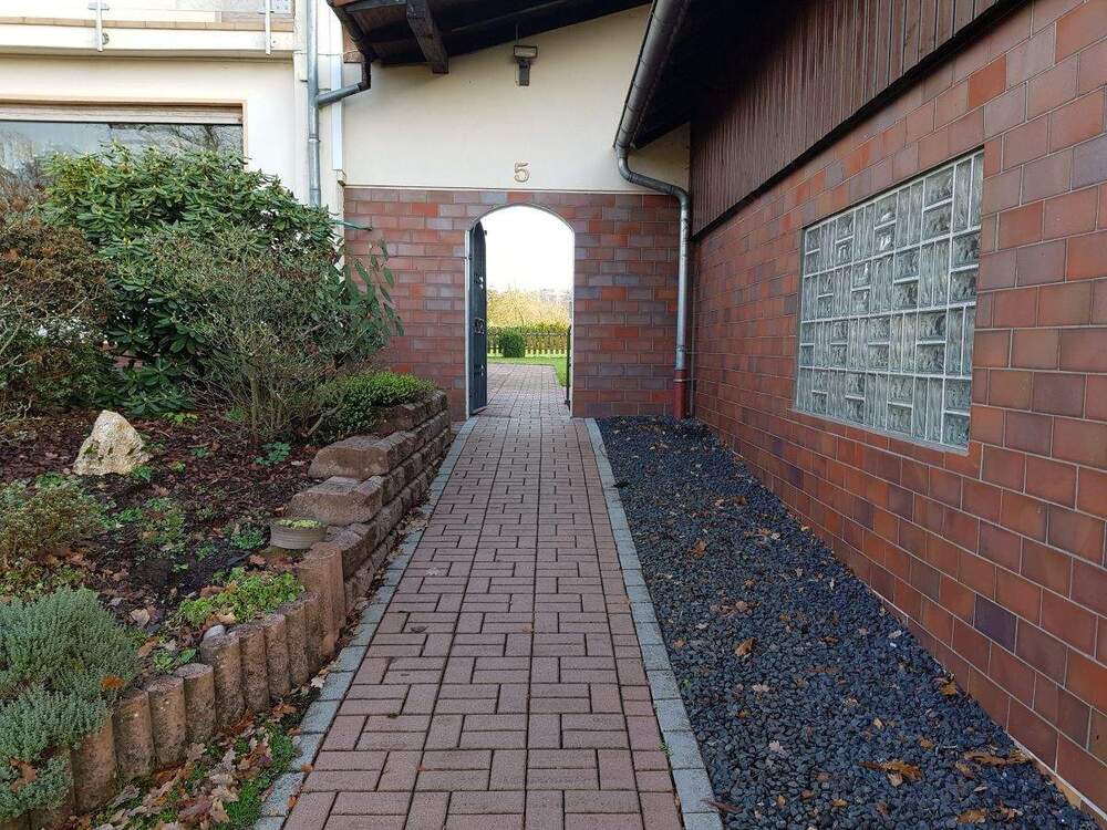 Thumbnail-Vielleicht der Weg zu Ihrem neuen Zuhause in einem Ortsteil von Flieden?