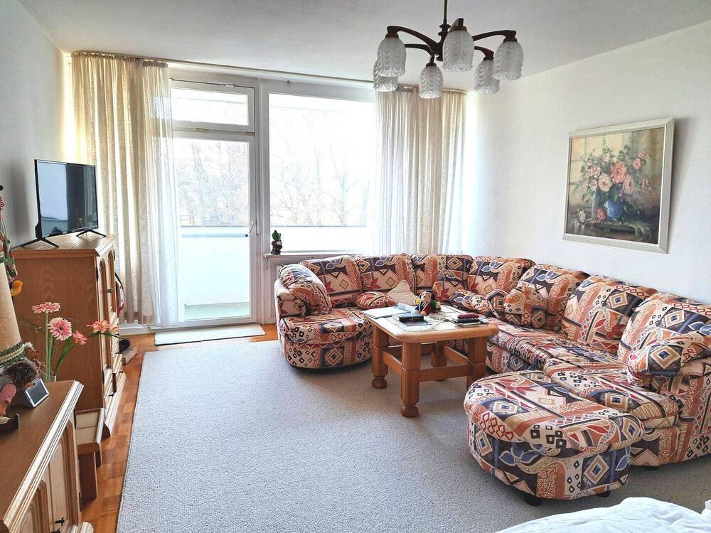 Thumbnail-Großzügige 1-Zimmer Wohnung mit 48m² zu verkaufen