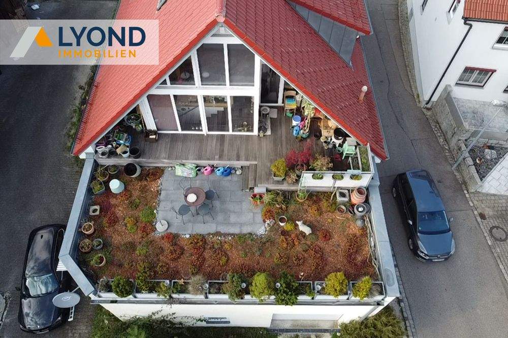 Thumbnail-Dieses charmante Mehrfamilienhaus mit einer großen Scheune sucht Sie als neuen Eigentümer!